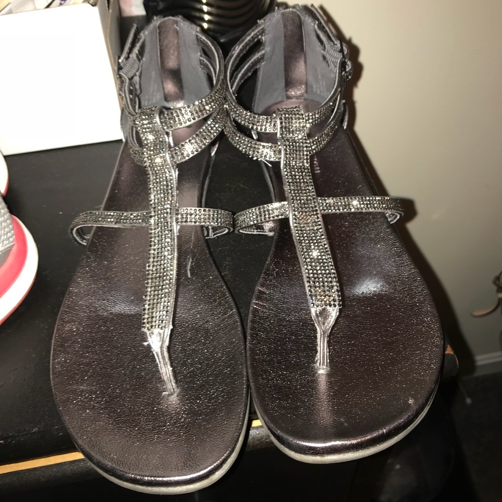 Kenneth Cole reaction sandals size 9
